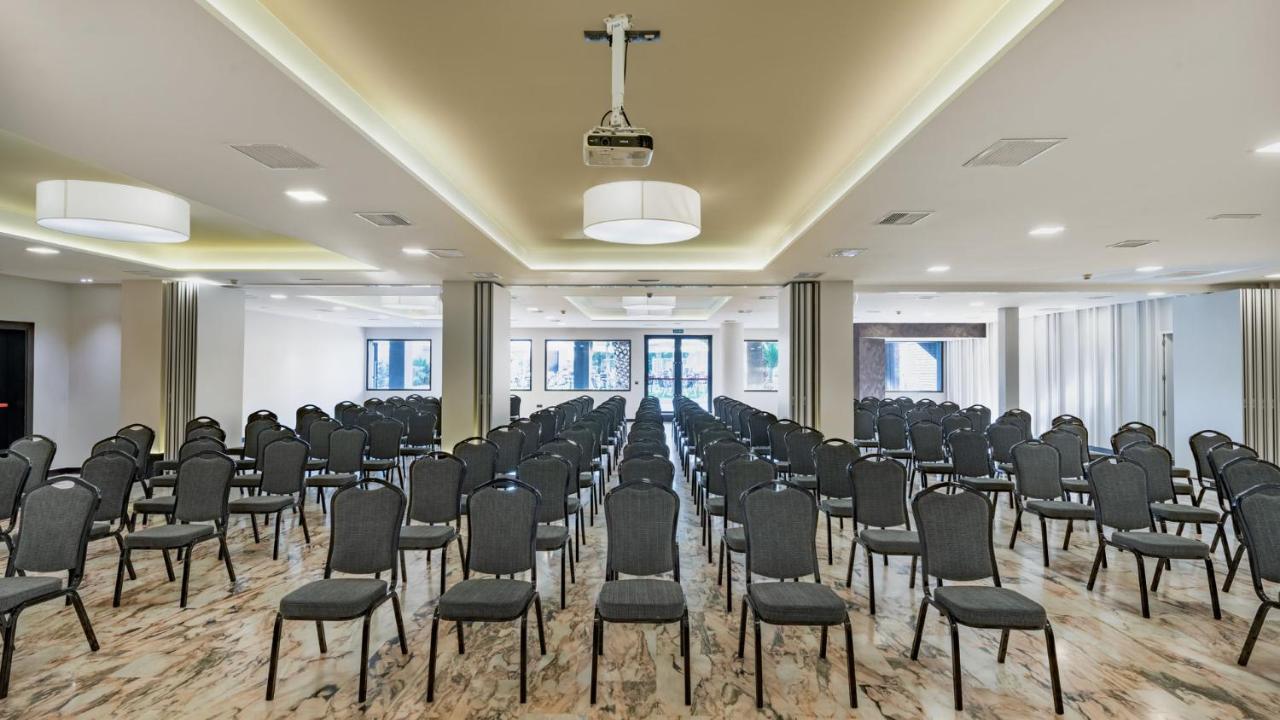 Hotel Parque Real 시우다드레알 외부 사진