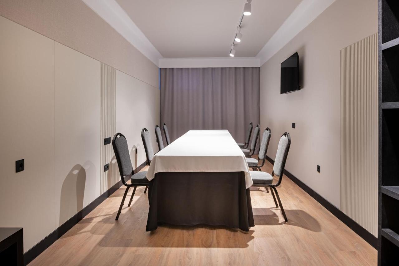 Hotel Parque Real 시우다드레알 외부 사진